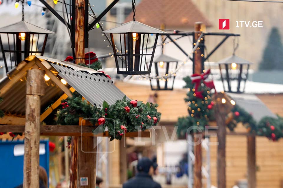 საახალწლო ღონისძიებები 12 დეკემბრიდან 7 იანვრის ჩათვლით პირველი რესპუბლიკის მოედანზე გაიმართება