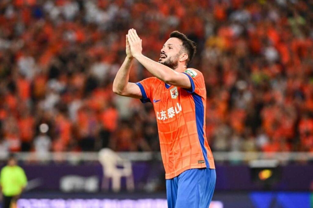 ფეხბურთი | ყაზაიშვილი ჩინეთის სუპერლიგის სეზონის საუკეთესო ფეხბურთელად აღიარეს