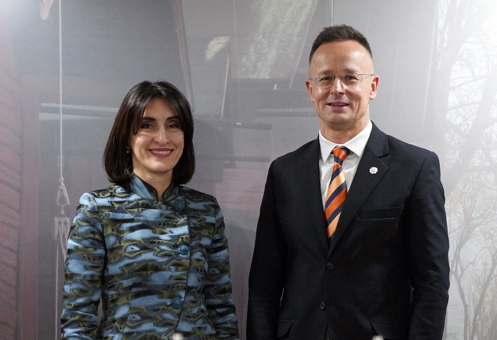 საგარეო საქმეთა სამინისტრო - მაკა ბოჭორიშვილმა და პიტერ სიიარტომ ისაუბრეს საქართველო-ევროკავშირის ურთიერთობებზე, მადლიერებით აღინიშნა უნგრეთის მხარდაჭერა საქართველოს პრიორიტეტებისადმი